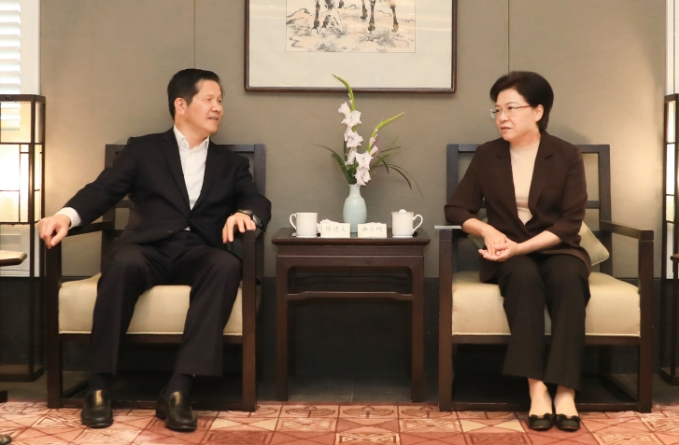 ꐽ����Ҋ���Kʡί��ί���Ͼ���ί��ӛ�n����